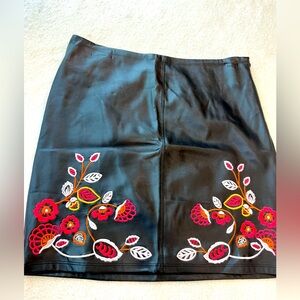 Free Generation Embroidered  Floral Black Leather Mini Skirt Side Zip